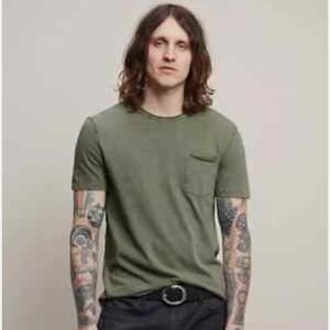 JOHN VARVATOS MEN GREEN TEE SHIRT SOFT - LIKE NEW!